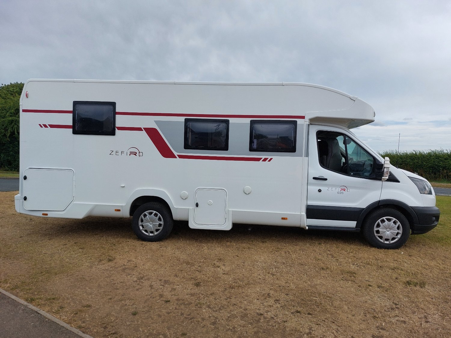 [ berth ]Ford Roller Team Zefiro 696