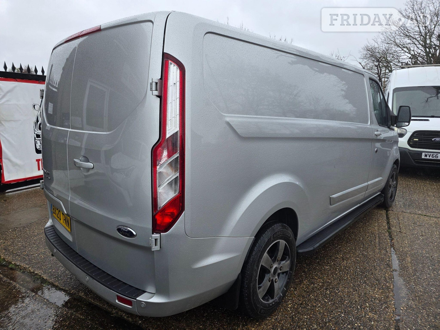 [ berth ]Ford Transit Custom