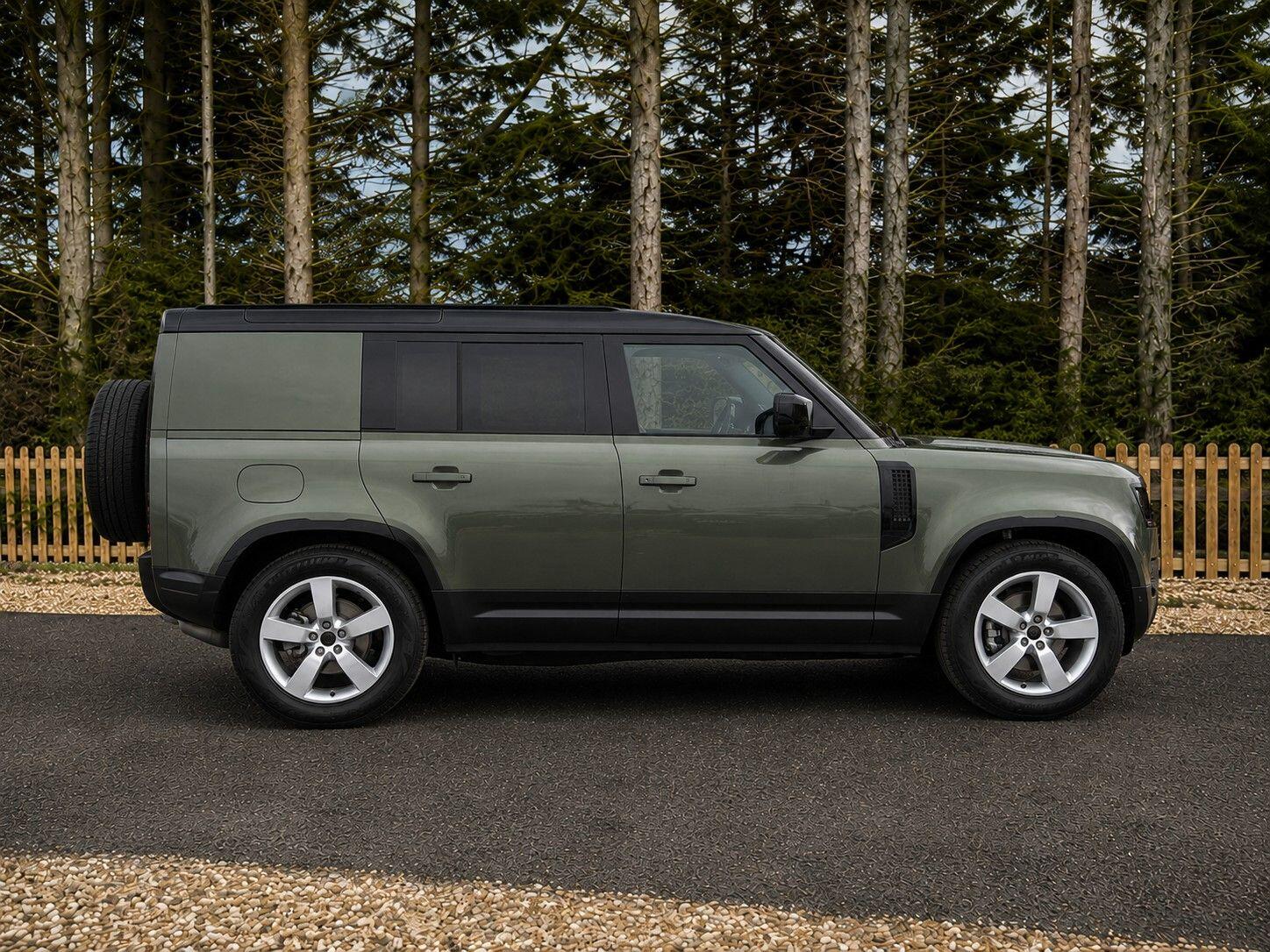 Land Rover Defender 110 Newbury