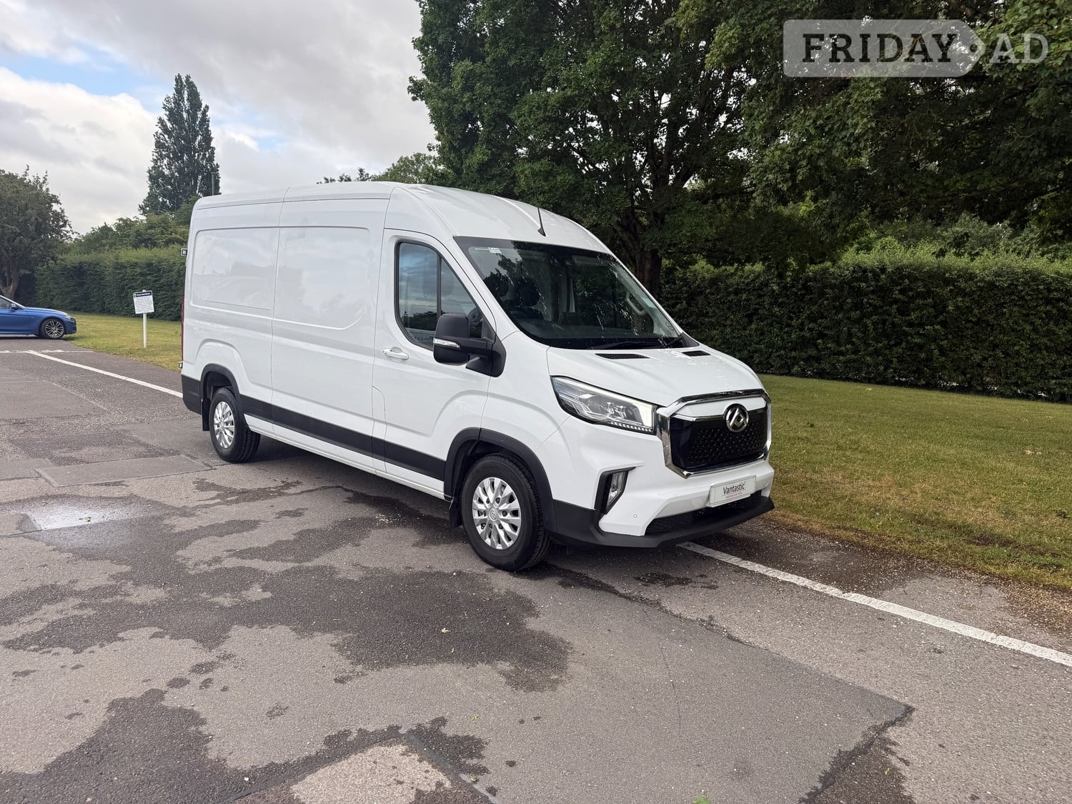 Maxus eDeliver 9 2023 in Chertsey