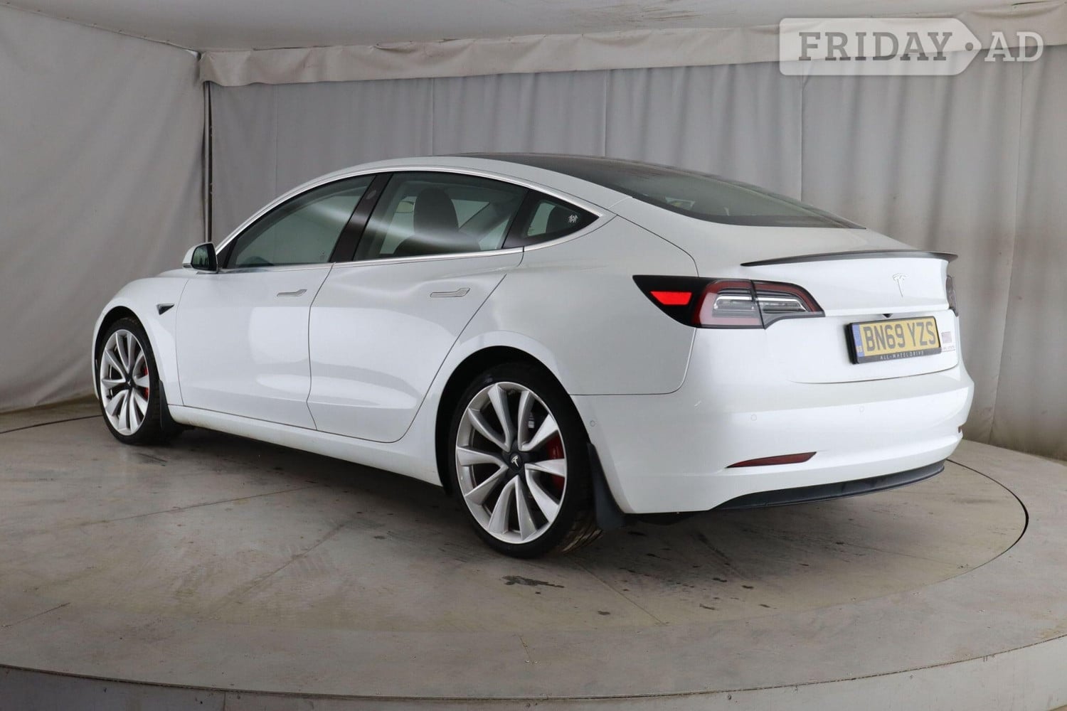 Tesla Model 3 2019 - Cars