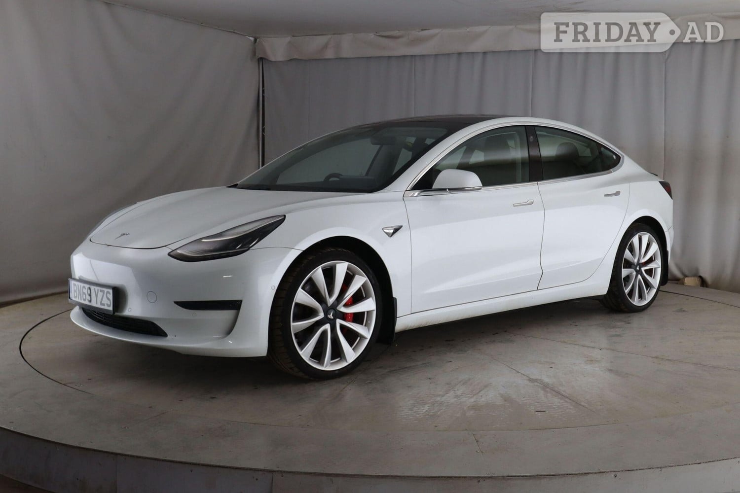 [ berth ]Tesla Model 3