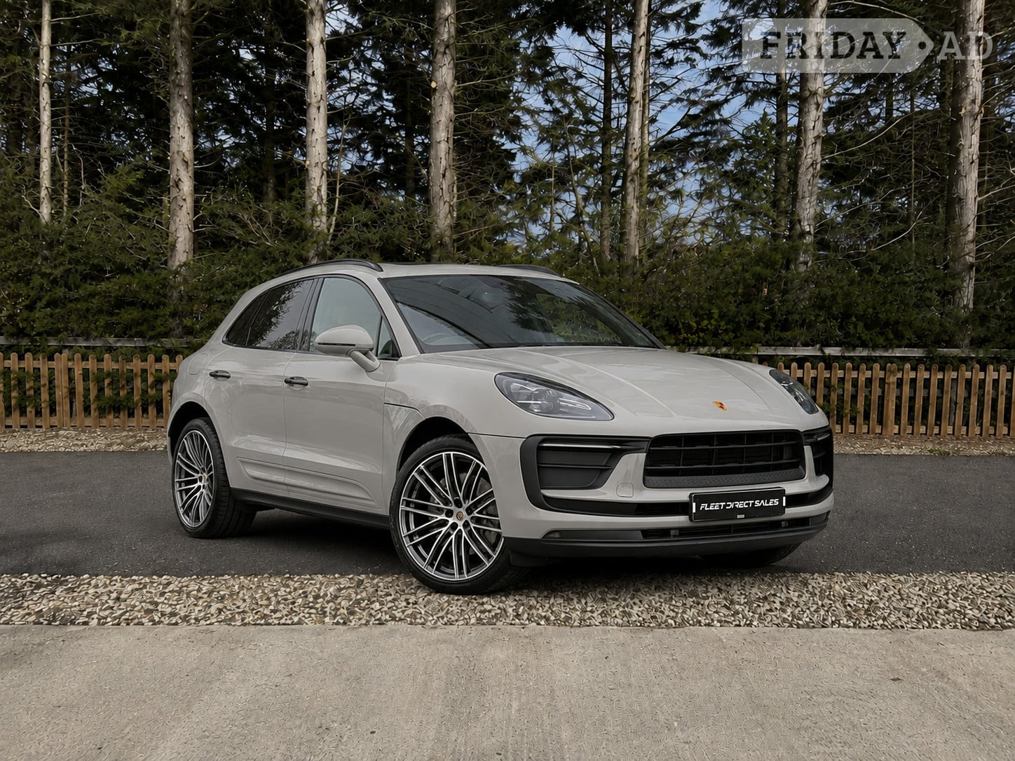 Porsche Macan 2026 in Newbury