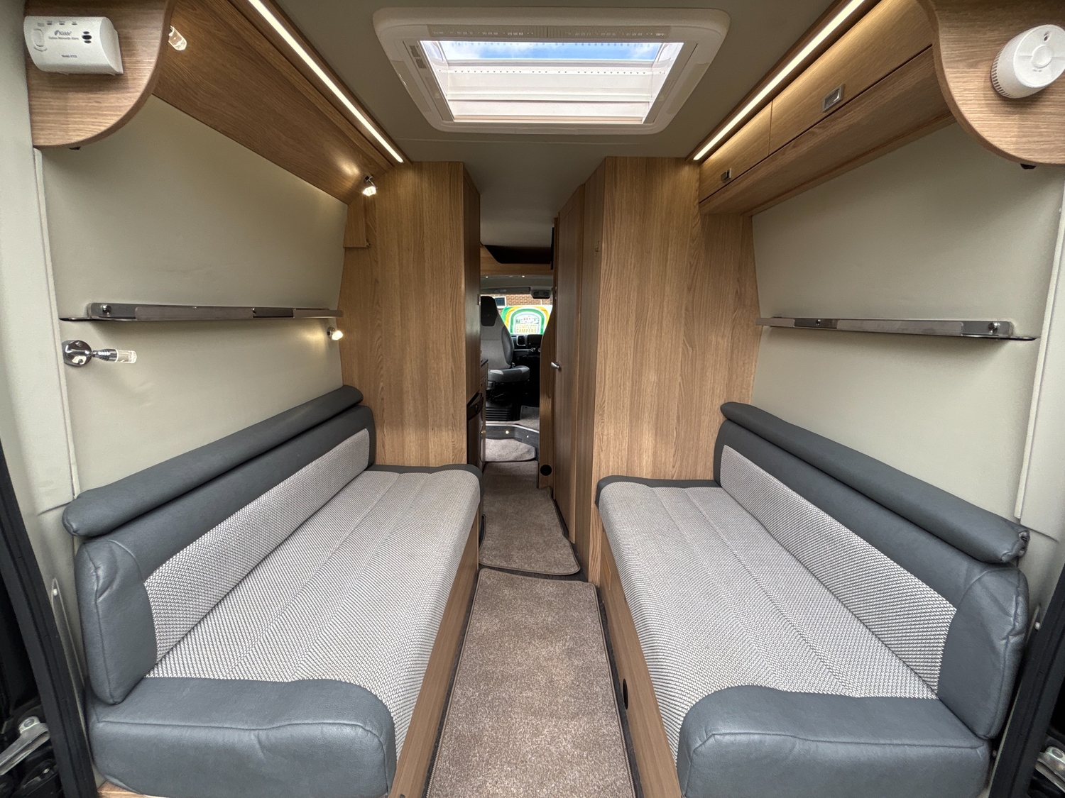 Auto-Trail V-Line 669 S 2023 - Motorhomes & Caravans in Paignton