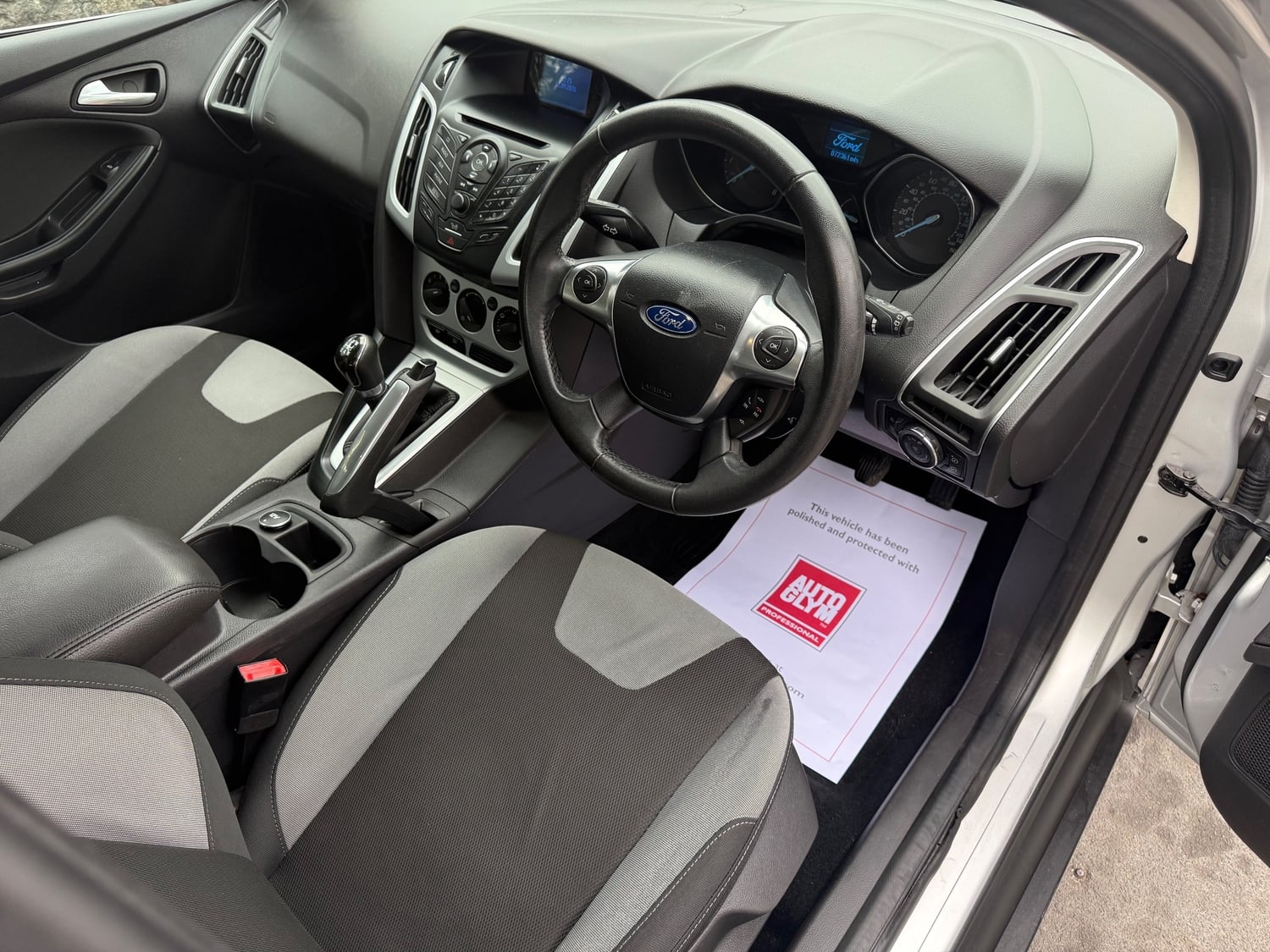 Ford Focus 2011 - Cars