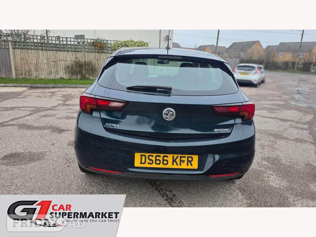 [ berth ]Vauxhall Astra