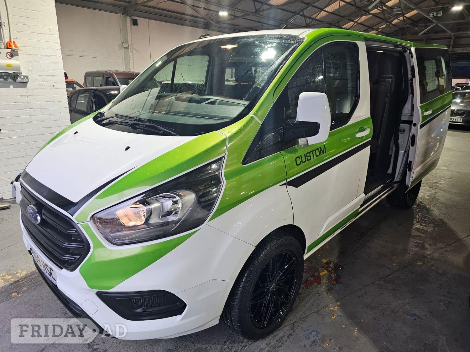 [ berth ]Ford Transit Custom