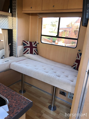 Custom  Iveco-ford Horsebox