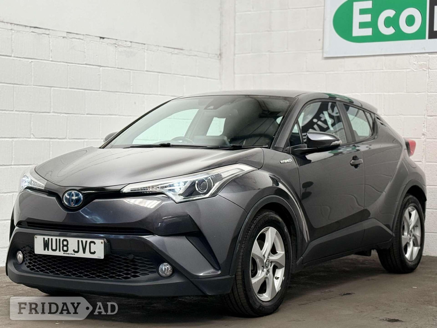 Toyota C-HR 2018 - Cars in Uxbridge
