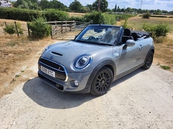 Mini Convertible 2019