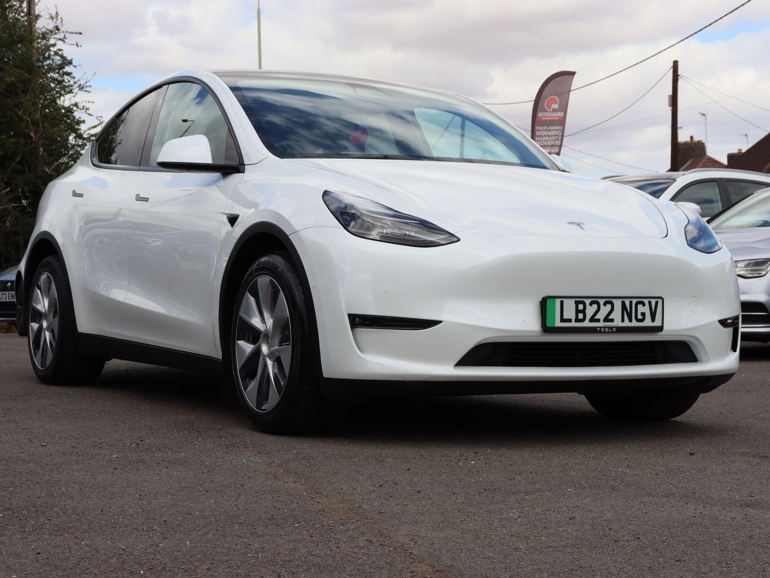Tesla Model Y 2022 - Cars in Coalville