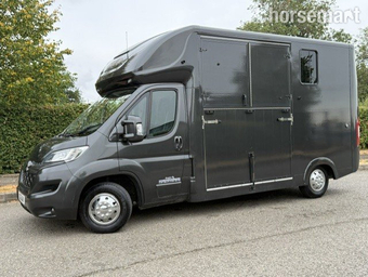 Chaigley Long stall Model Citroen relay 3.5 ton Horsebox