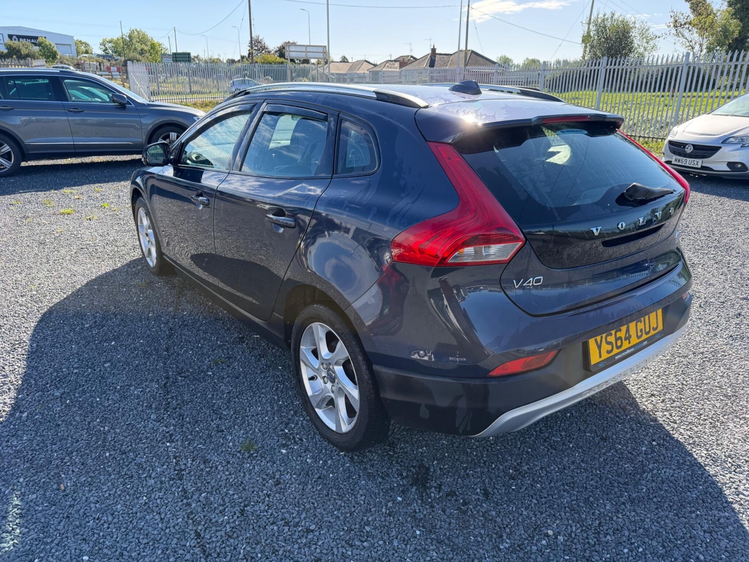 Volvo V40 Cross Country 2015 - Cars