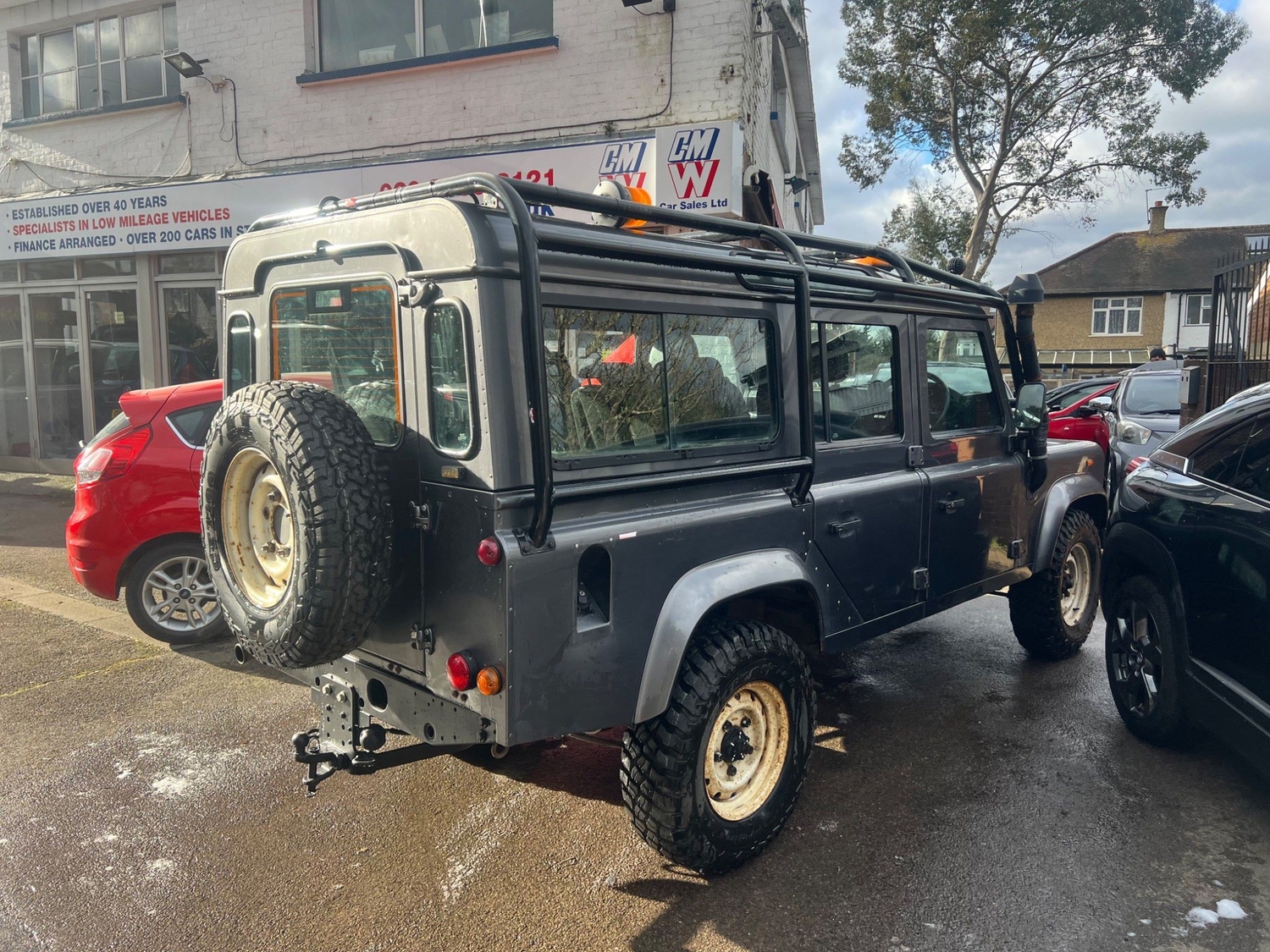 [ berth ]Land Rover Defender 110