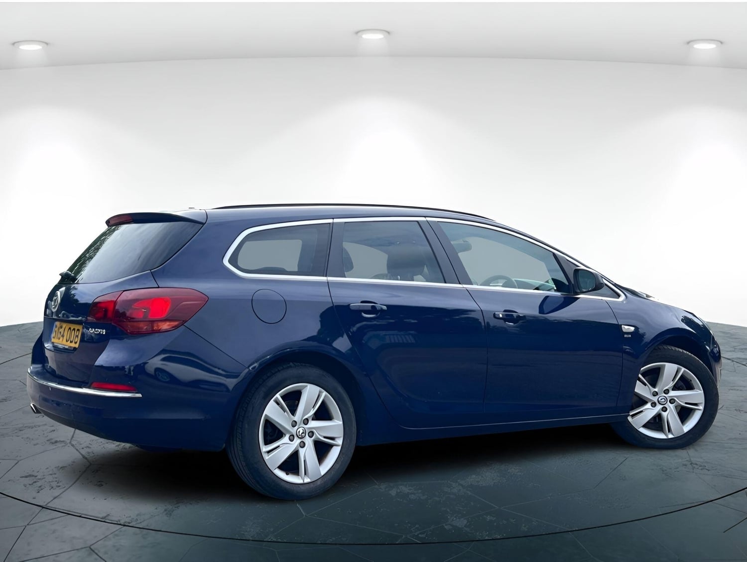 Vauxhall Astra 2014 - Cars in Walsall