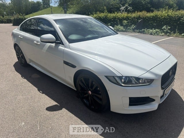 Jaguar XE 2016 in Broxbourne