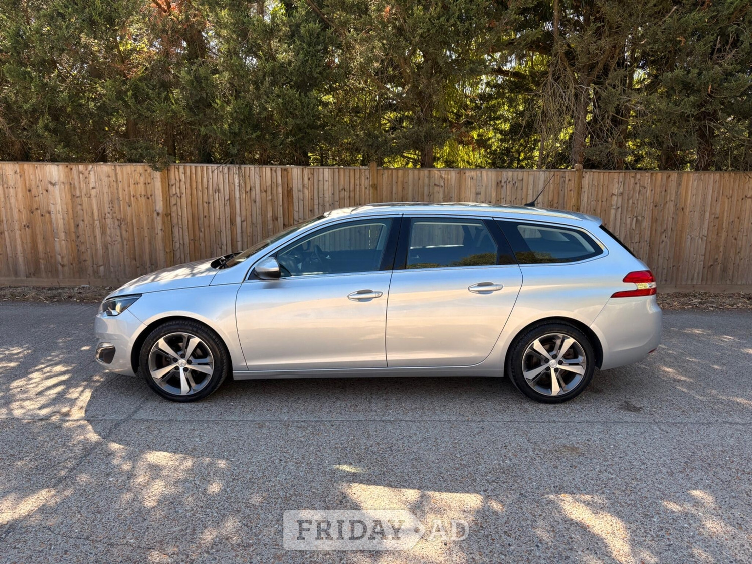 Peugeot 308 SW 2015 - Cars in Tonbridge