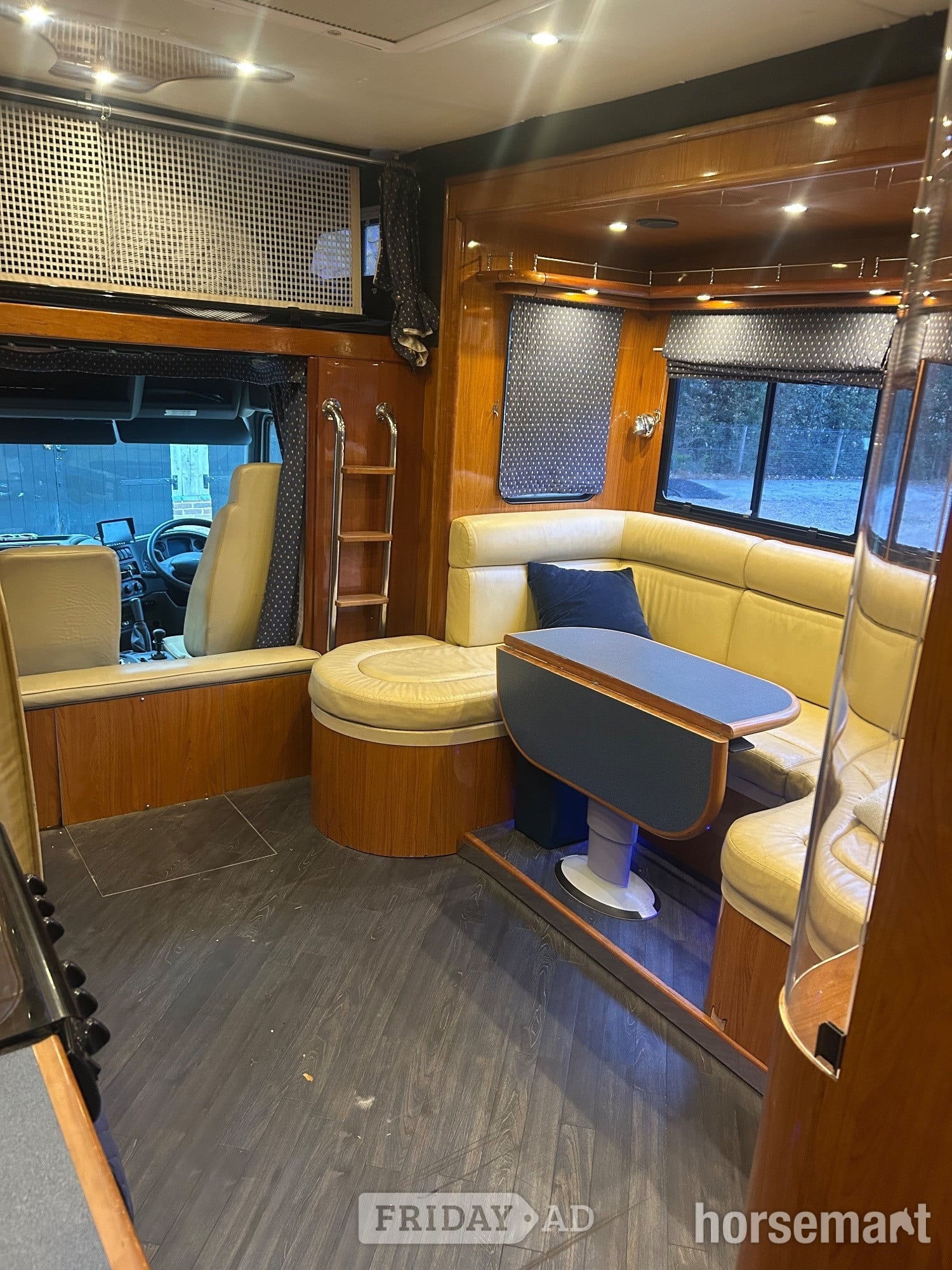 Oakley Supreme DAF Horsebox - Trailers & Horseboxes