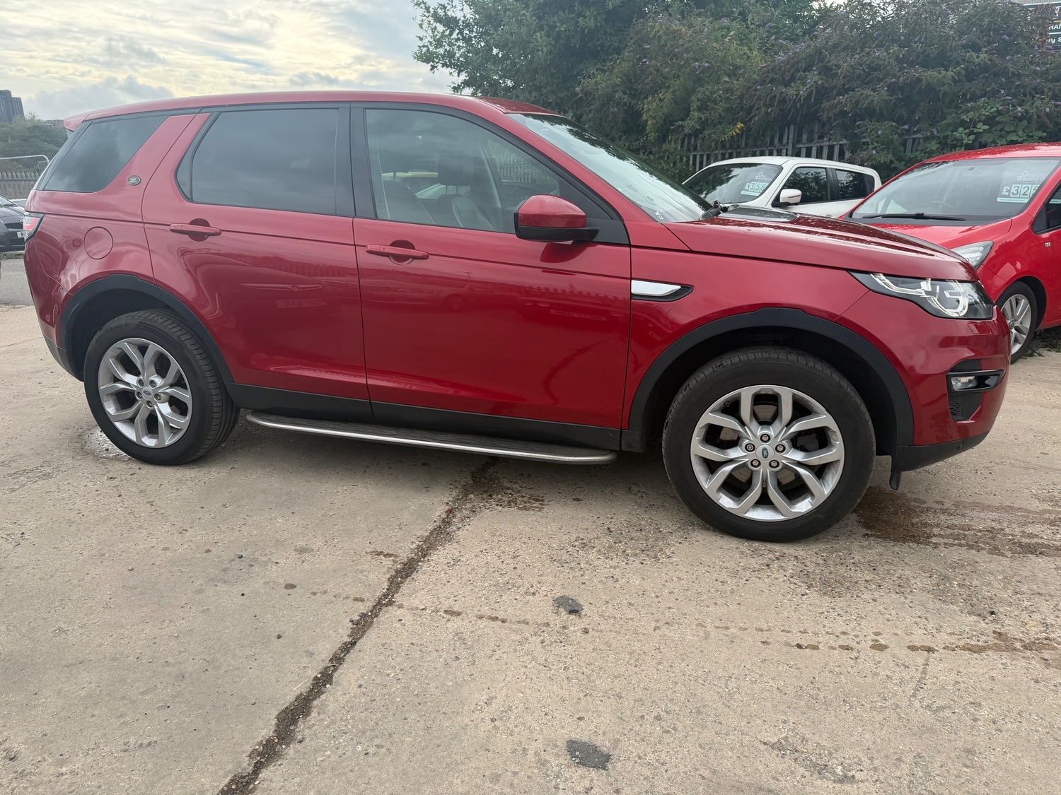 [ berth ]Land Rover Discovery Sport