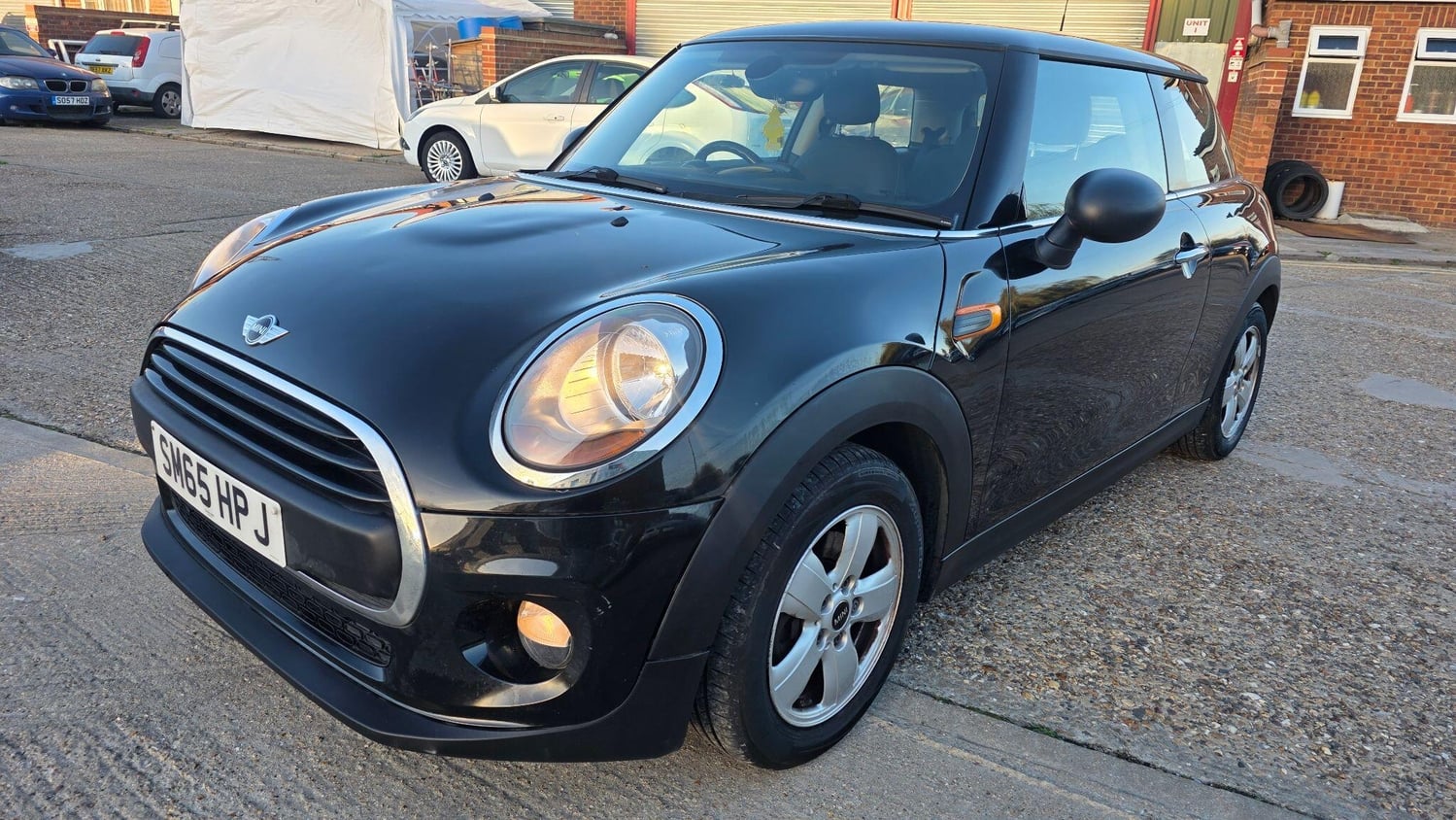 [ berth ]Mini Hatch