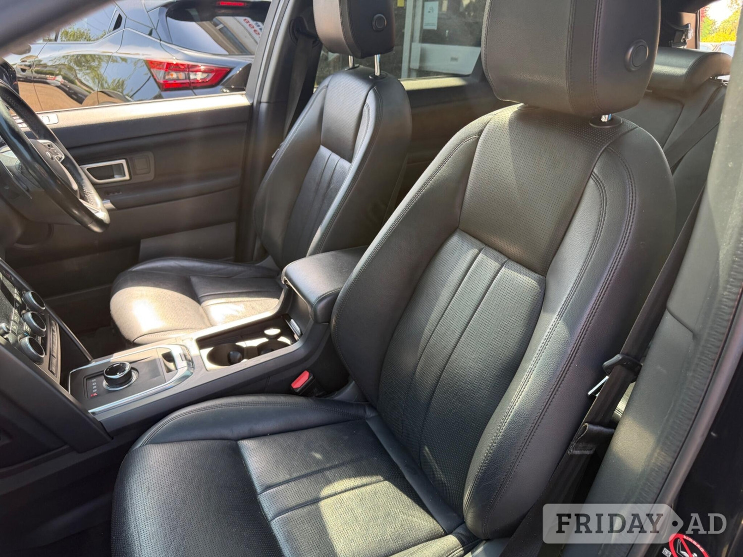 Land Rover Discovery Sport 2019 - Cars