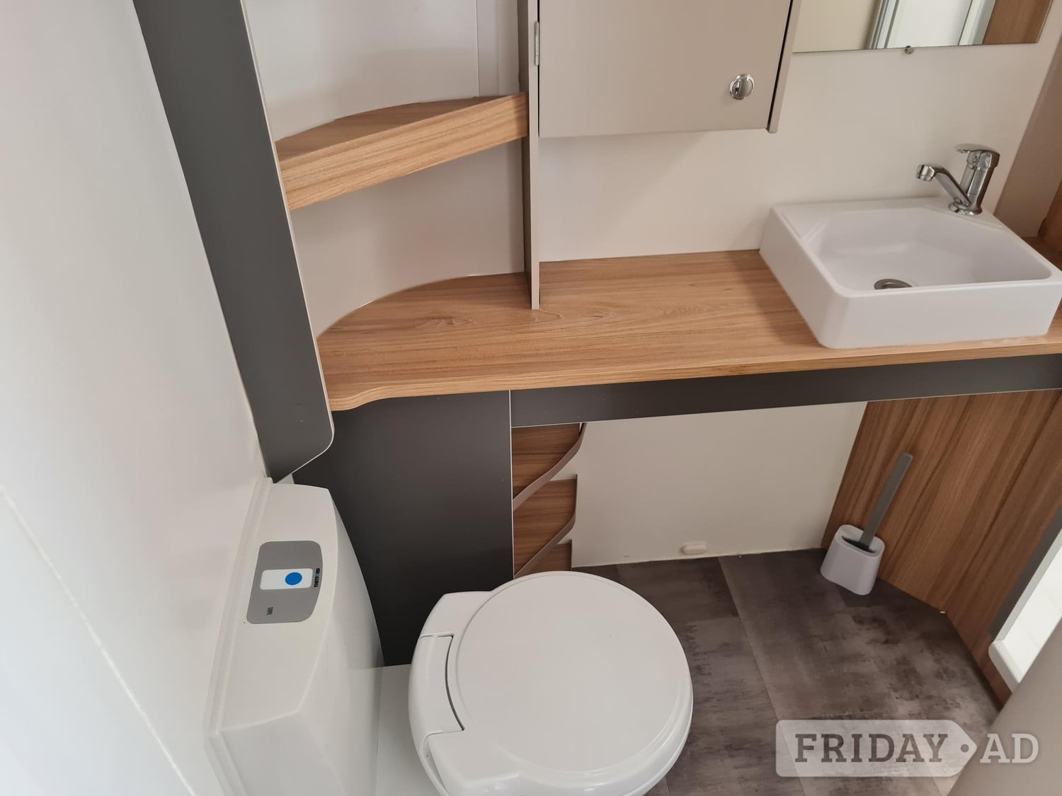 Bailey Discovery D4-4L 2023 - Motorhomes & Caravans
