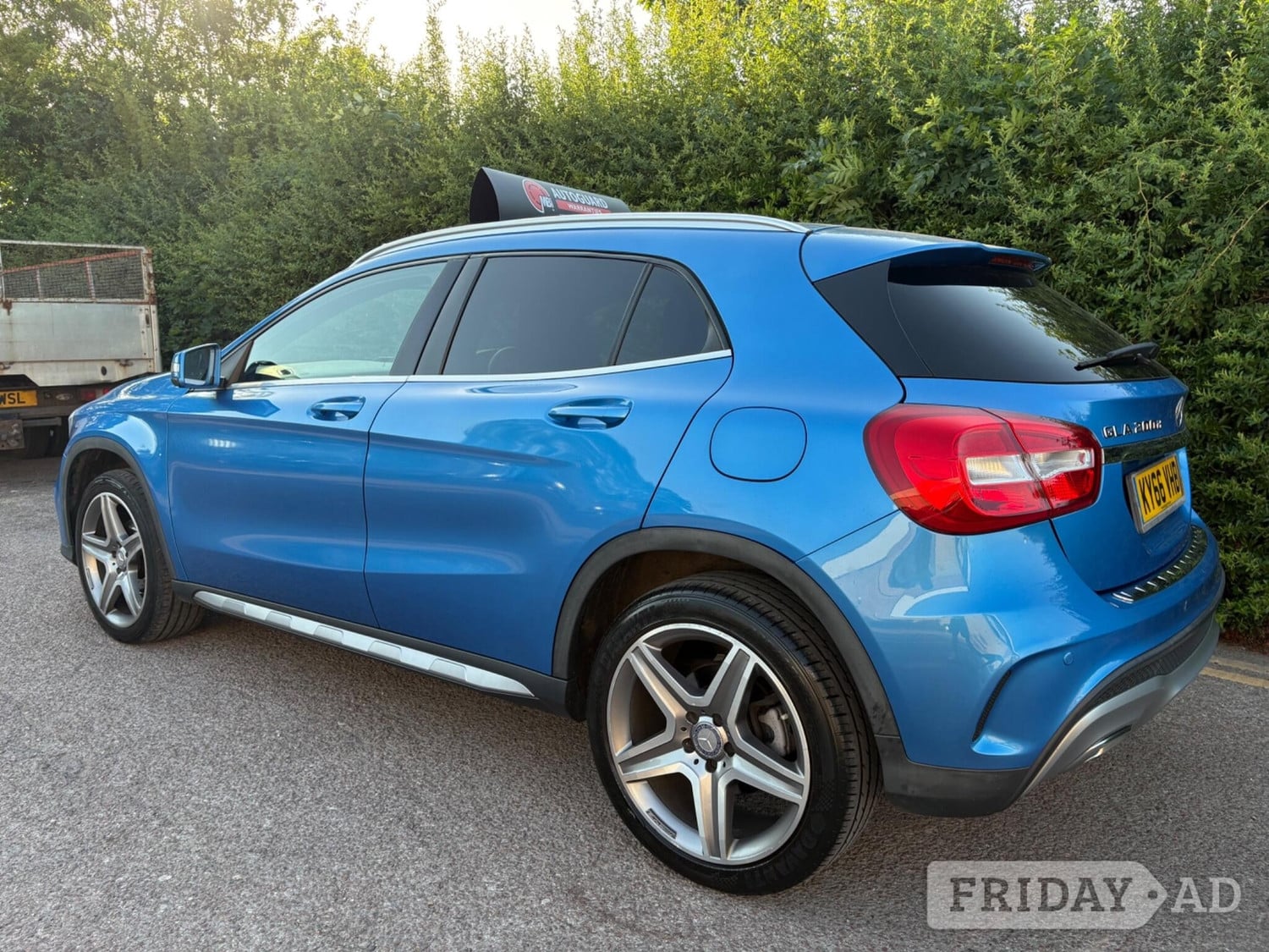 [ berth ]Mercedes-Benz GLA
