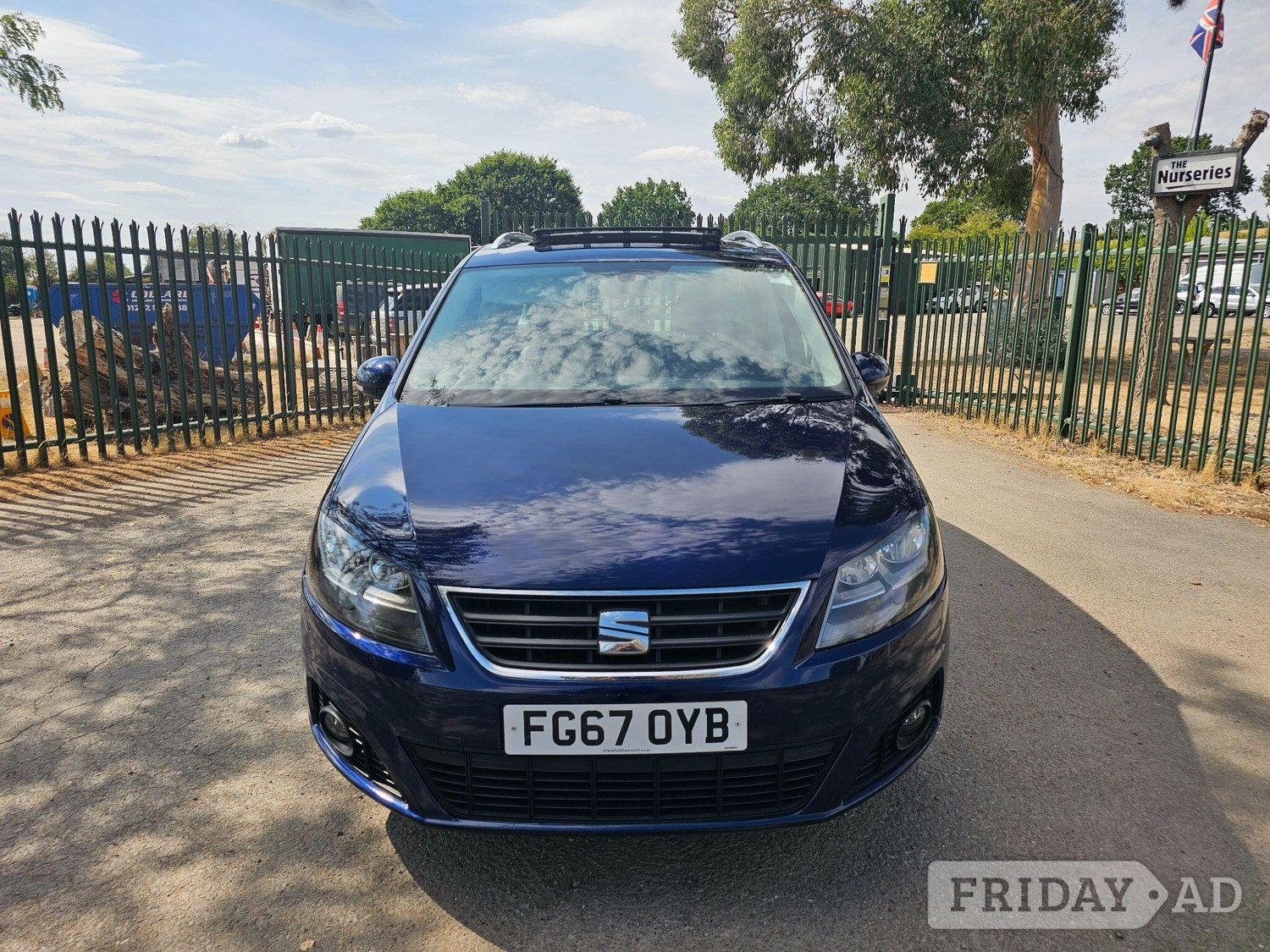 SEAT Alhambra Reading