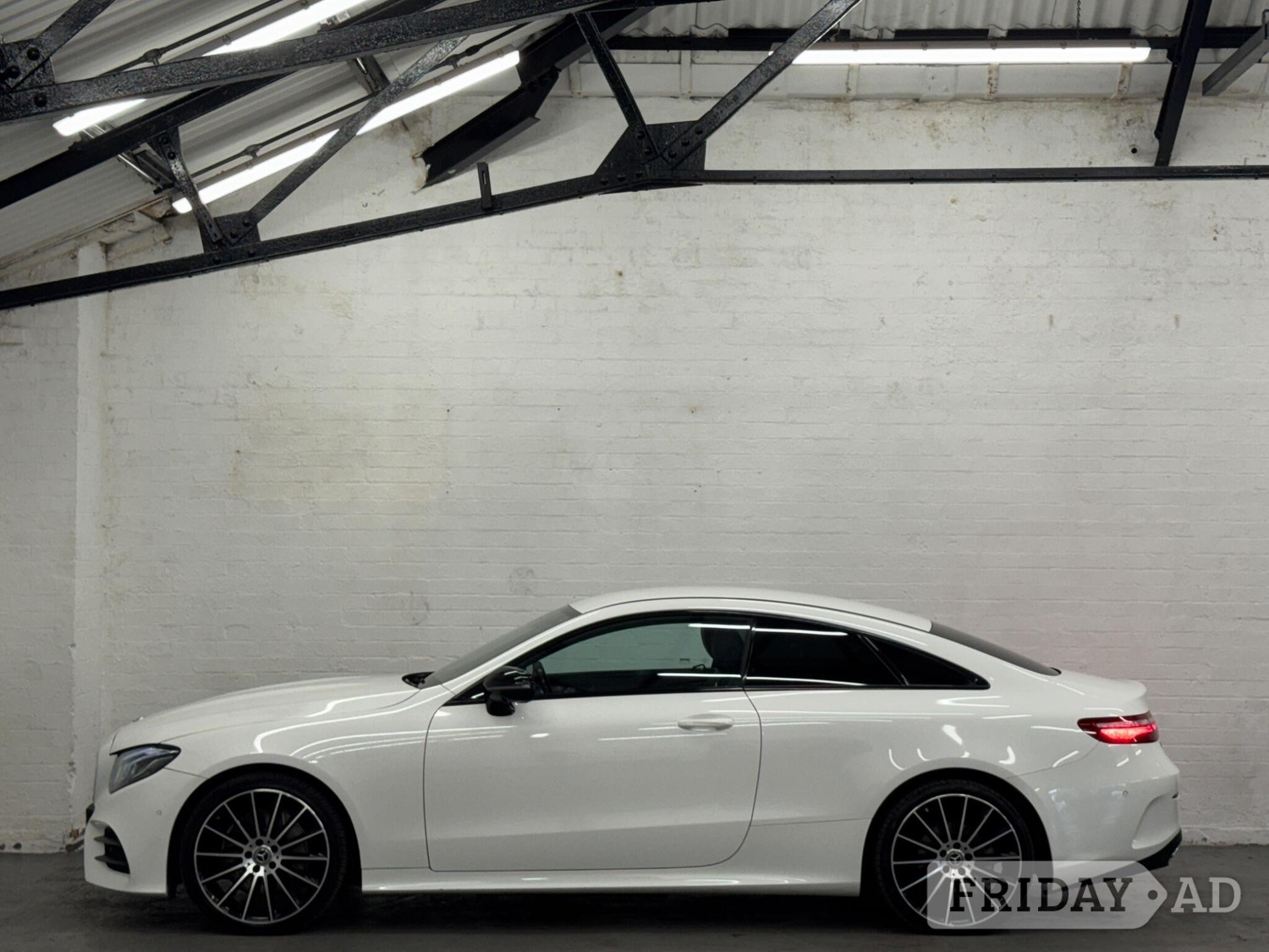 [ berth ]Mercedes-Benz E Class