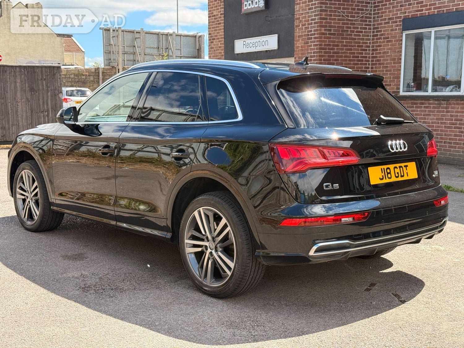 Audi Q5 2017 - Cars