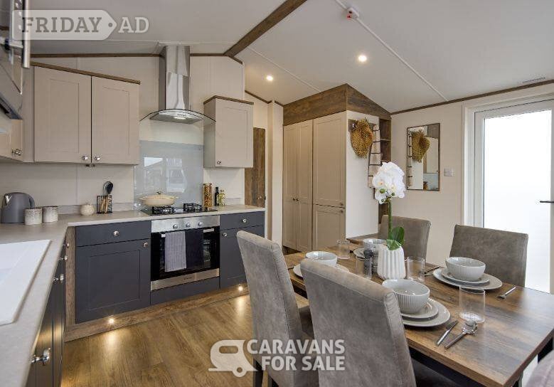 Luxury Lakeside Escapes Begin with the Malton Elite 2026 - Holiday Homes in Northampton
