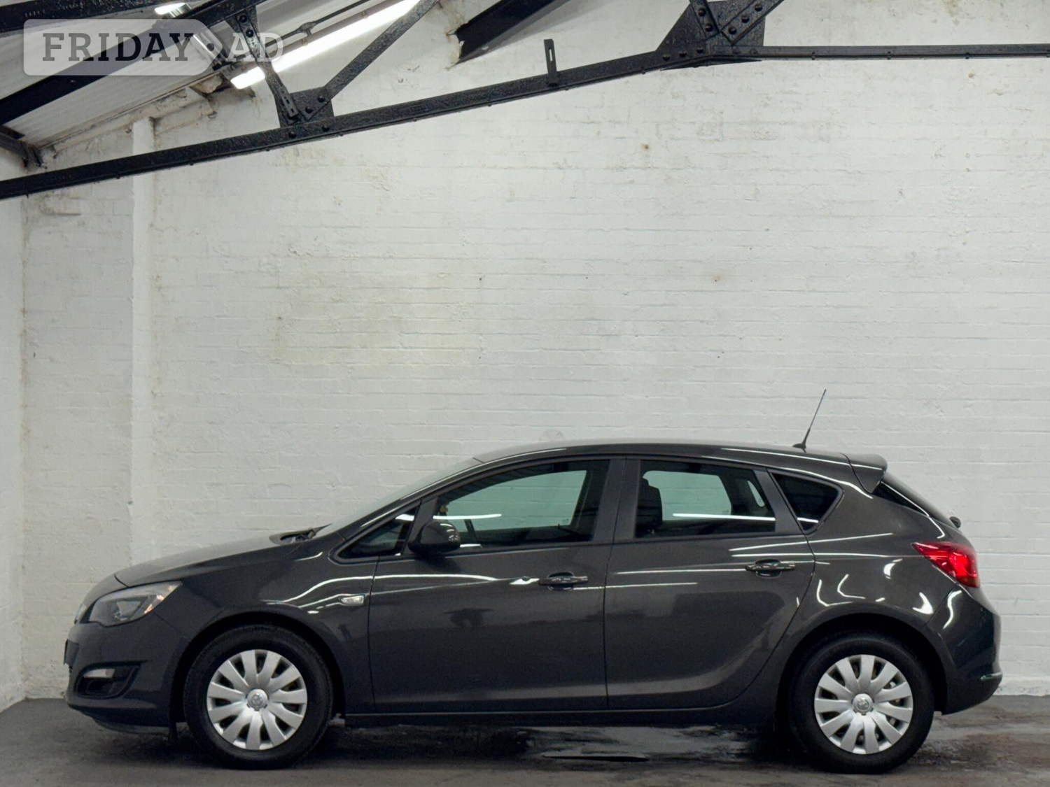 [ berth ]Vauxhall Astra