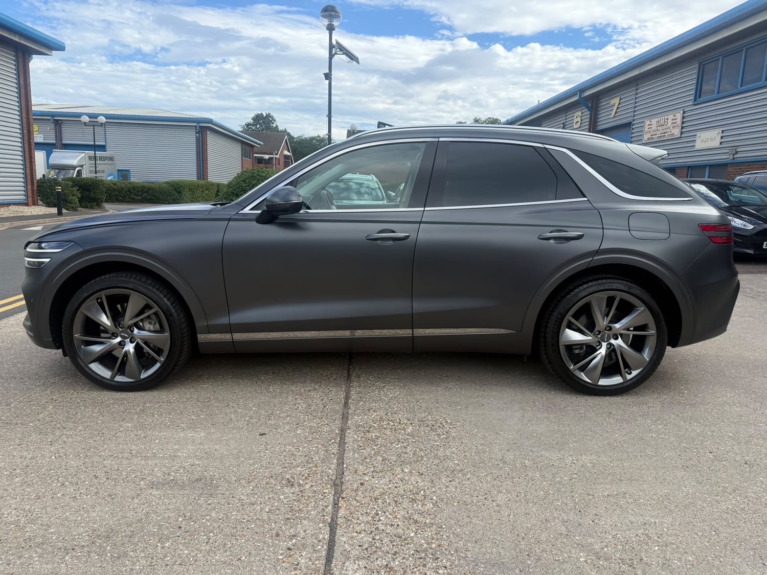 [ berth ]GENESIS GV70