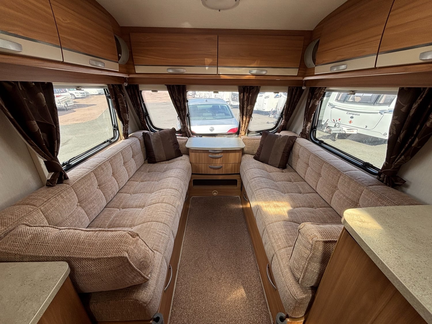 Lunar Quasar 2013 - Motorhomes & Caravans