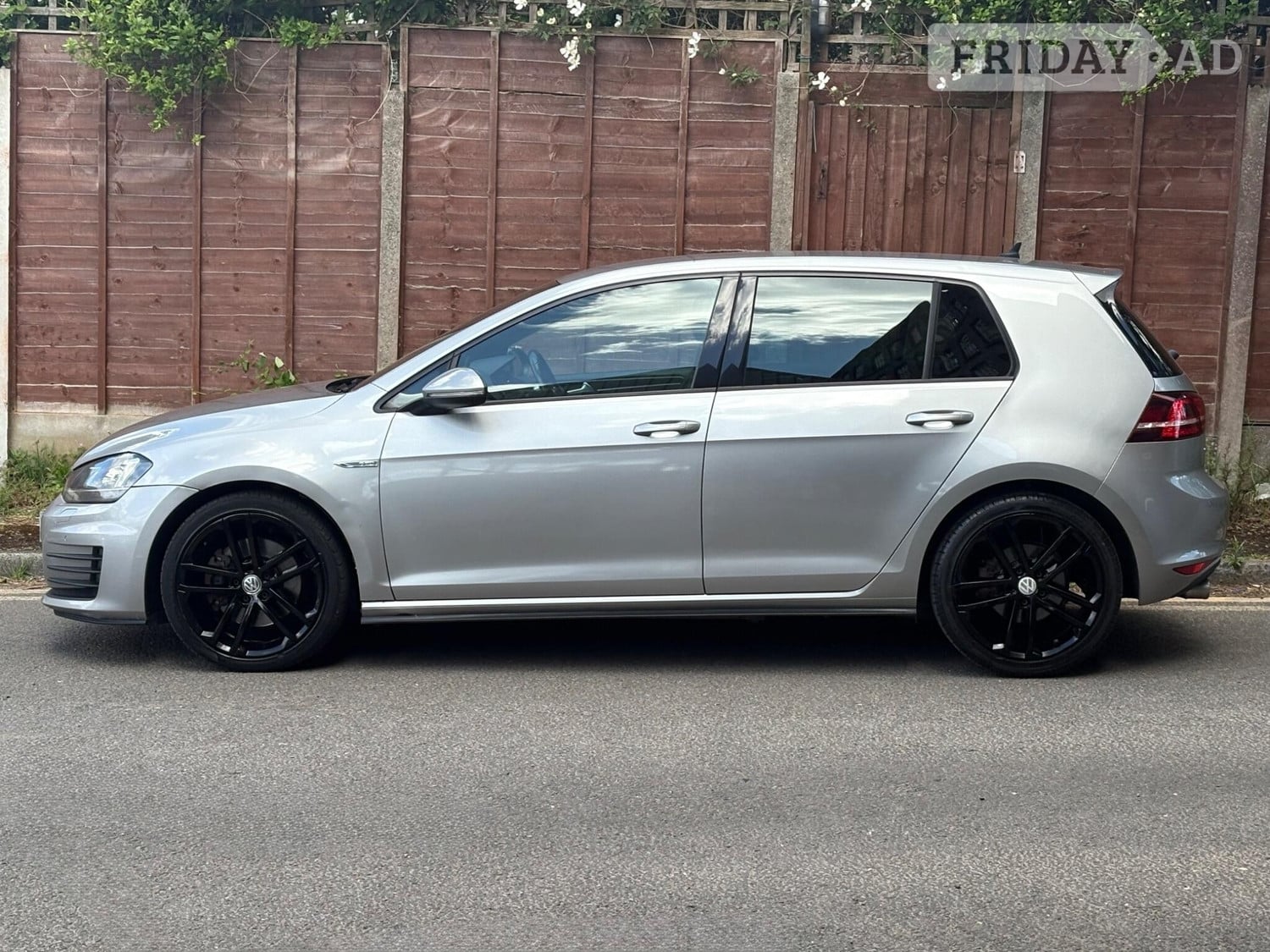 Volkswagen Golf 2016 - Cars
