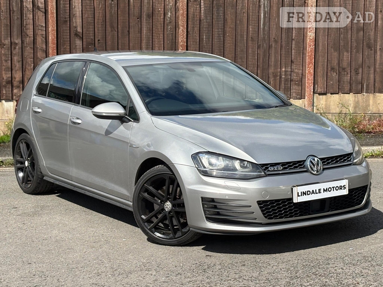 Volkswagen Golf 2016 in Oldham