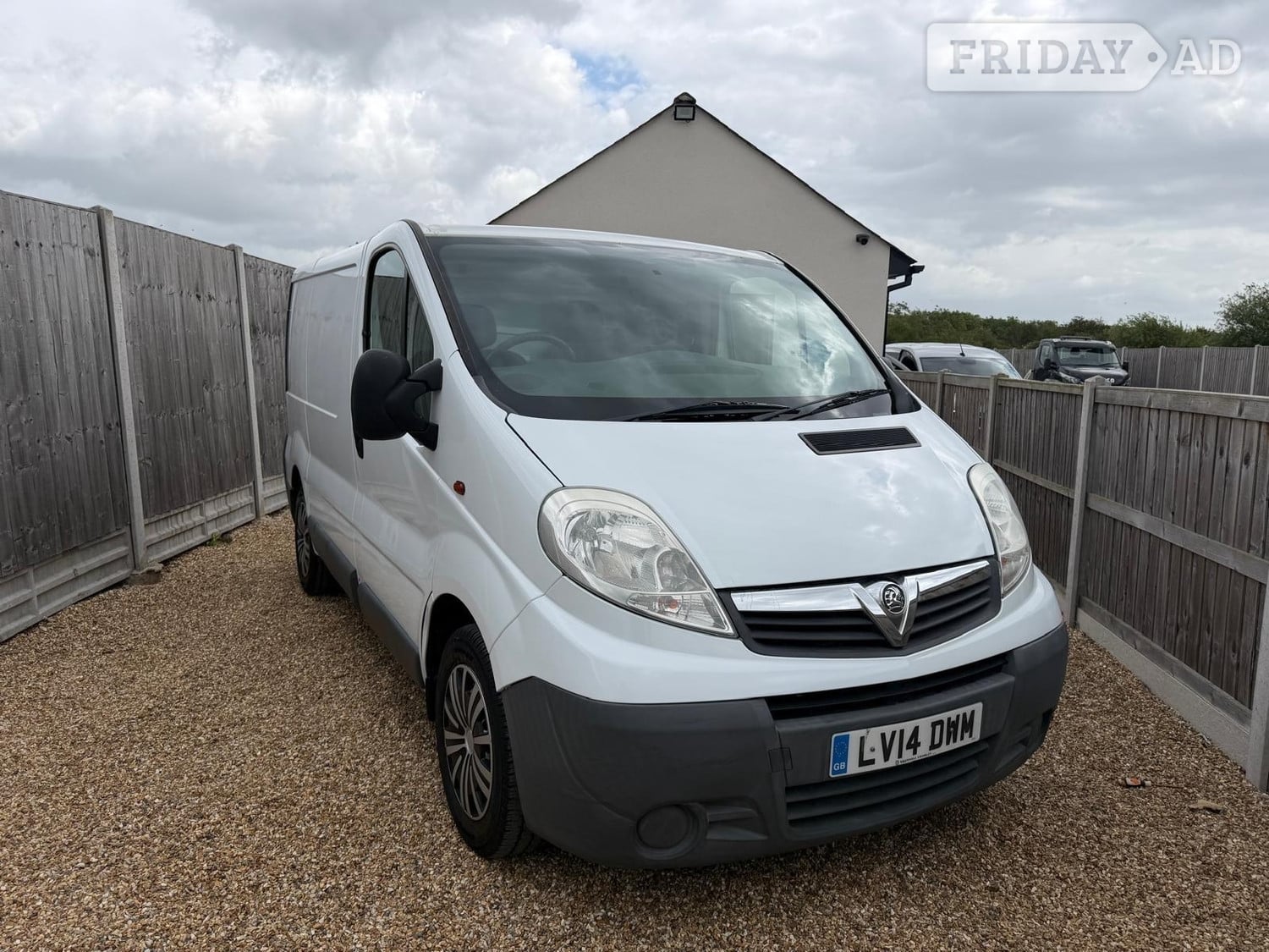 [ berth ]Vauxhall Vivaro