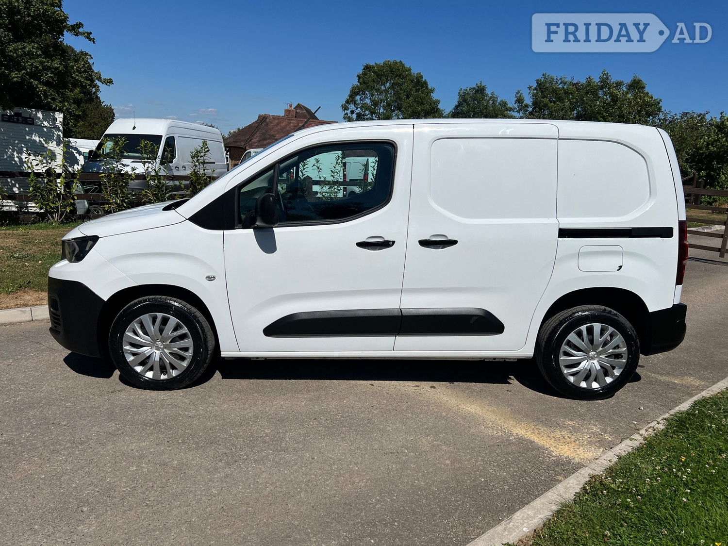 [ berth ]Peugeot Partner