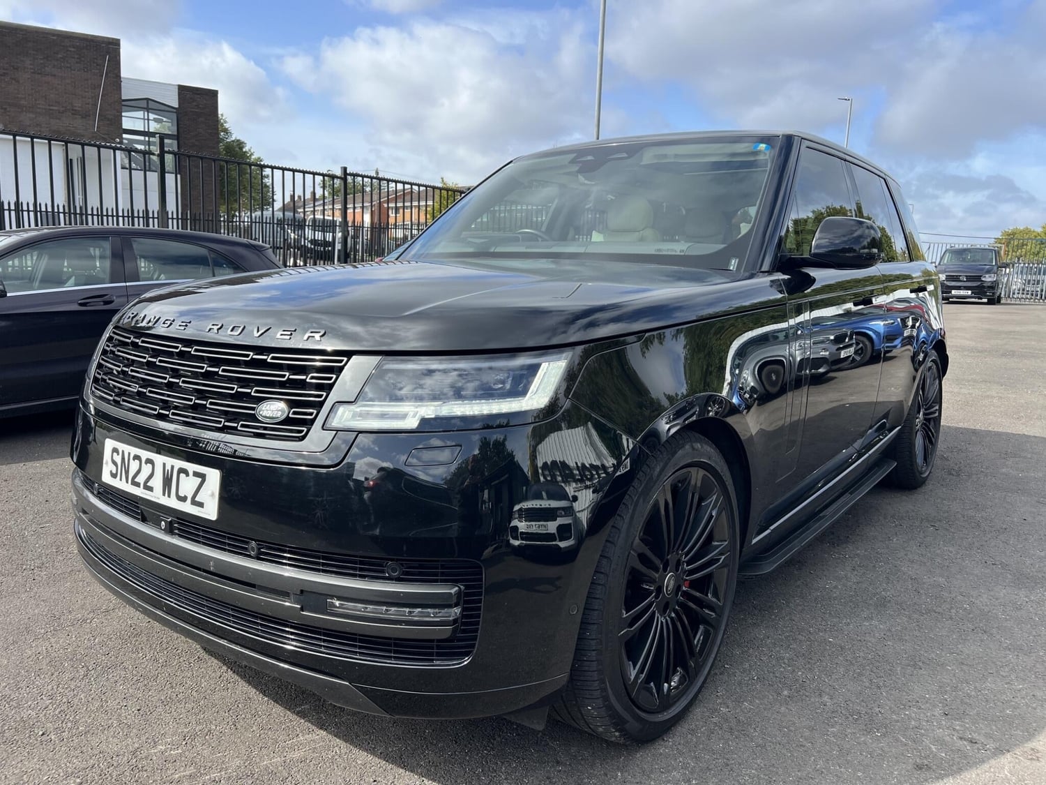 [ berth ]Land Rover Range Rover