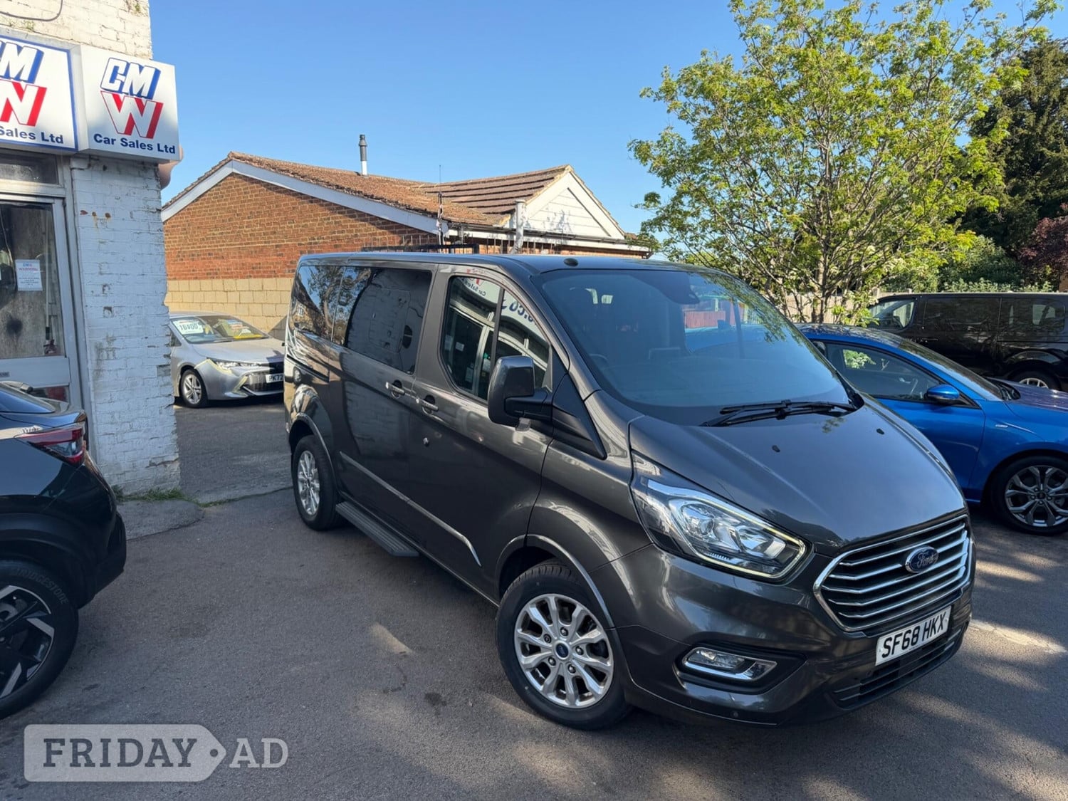 [ berth ]Ford Tourneo Custom