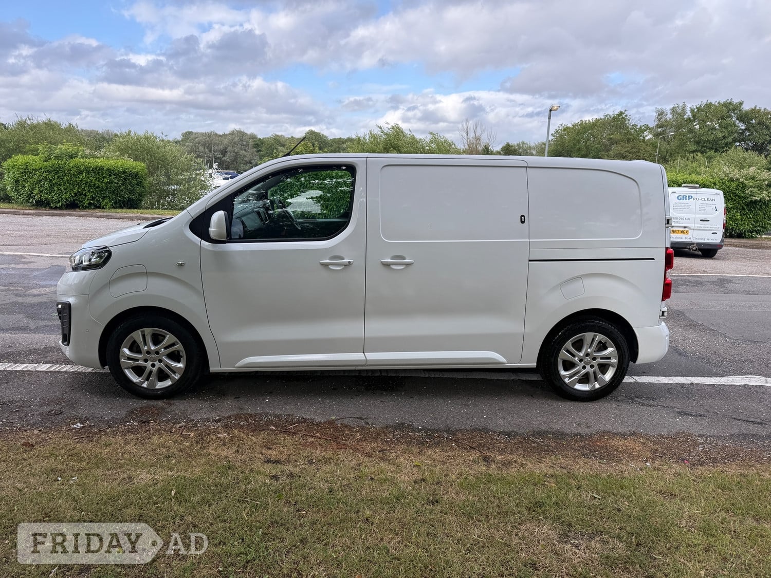 [ berth ]Vauxhall Vivaro