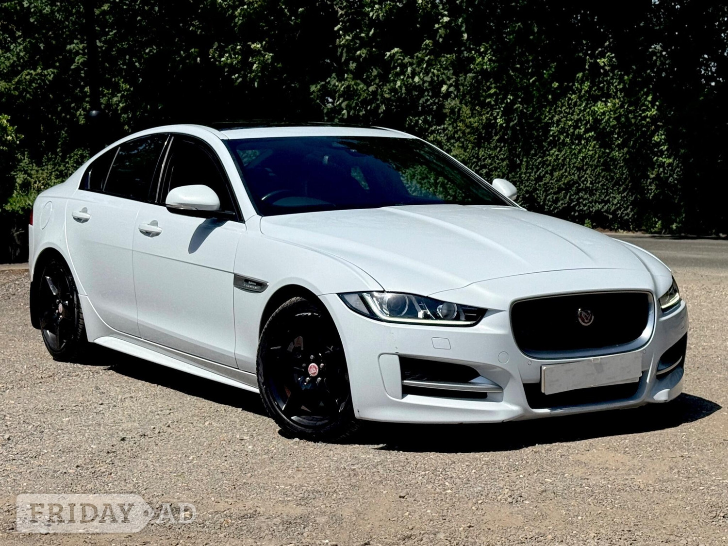Jaguar XE 2015 - Cars