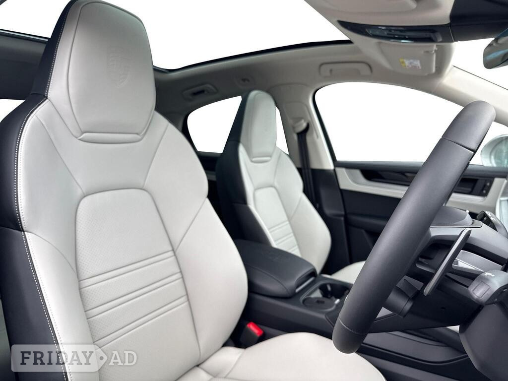 Porsche Cayenne 2026 - Cars in Newbury