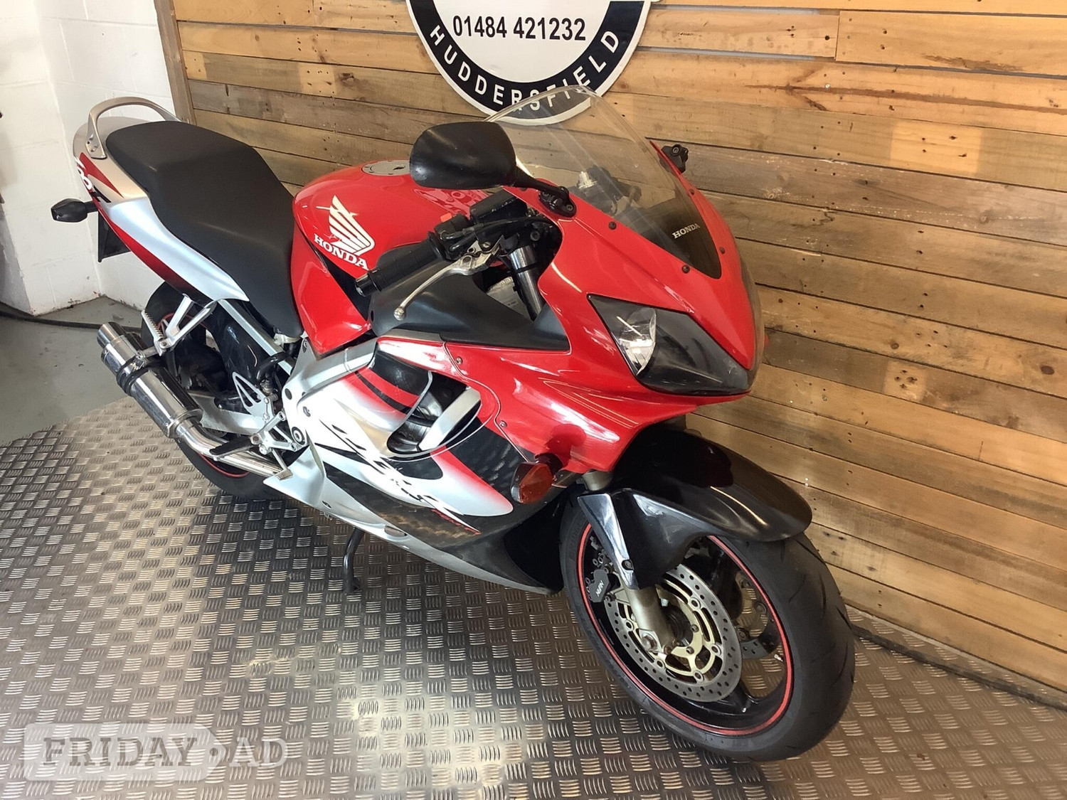 Honda CBR 2004 - Motorbikes, Scooters & Quads