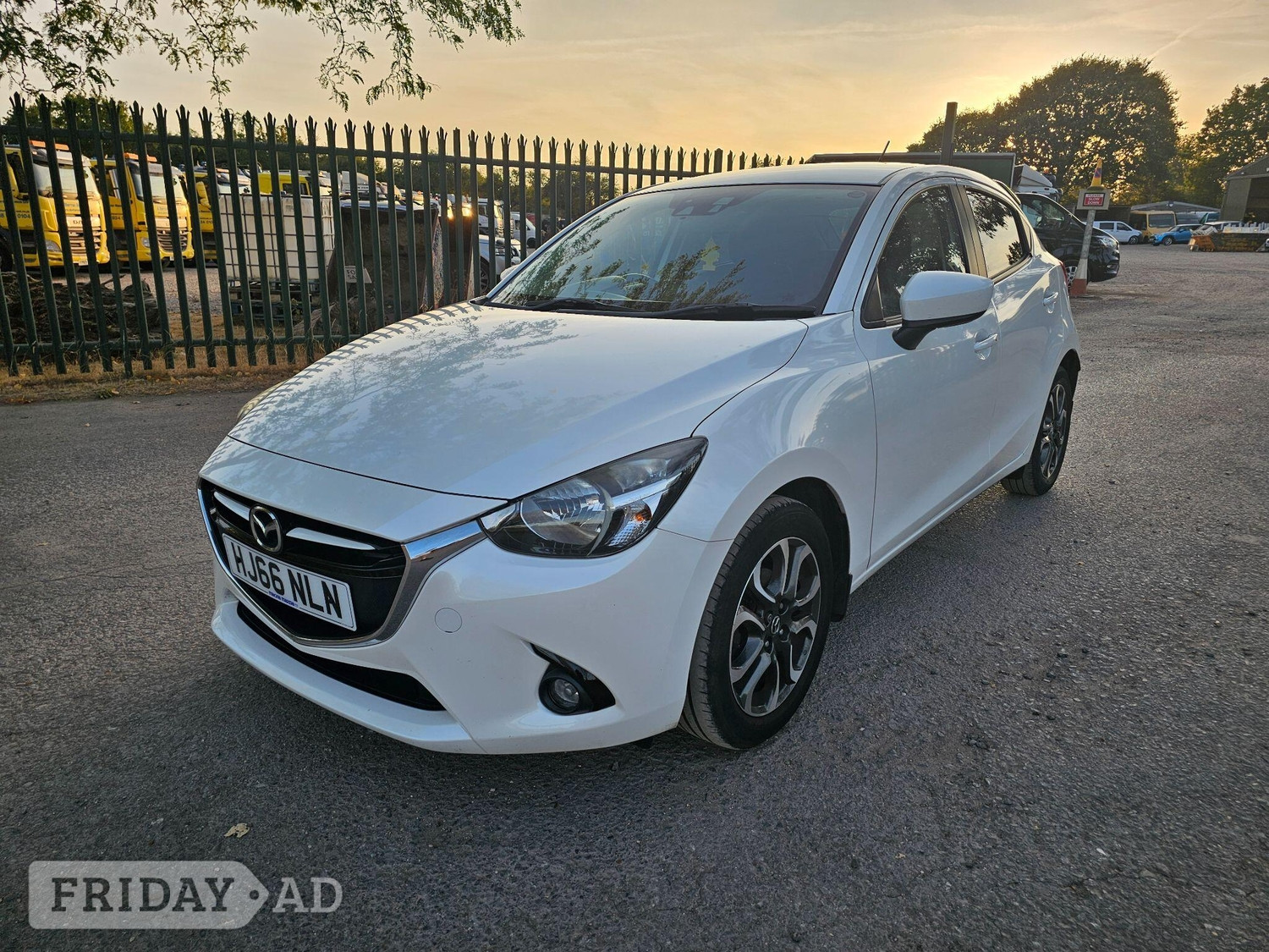[ berth ]Mazda Mazda2