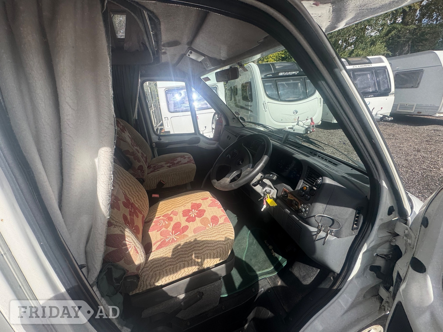 [ berth ]Auto-Trail Cheyenne