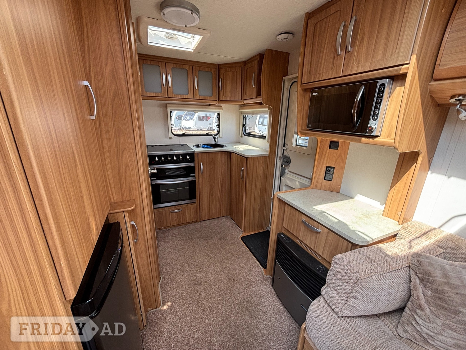 Lunar Stellar 2012 - Motorhomes & Caravans
