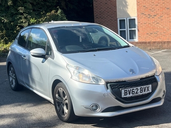 Peugeot 208 2012