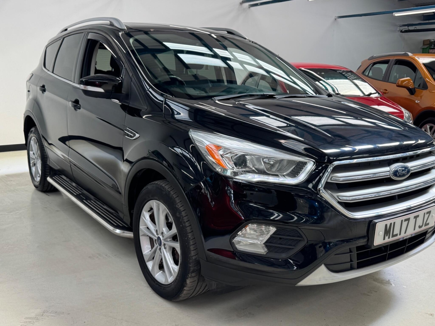 [ berth ]Ford Kuga