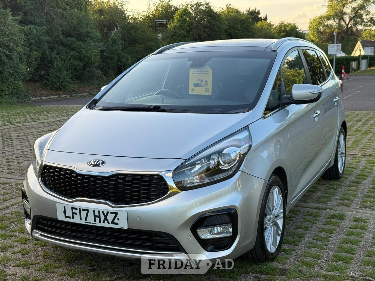 Kia Carens 2017 - Cars